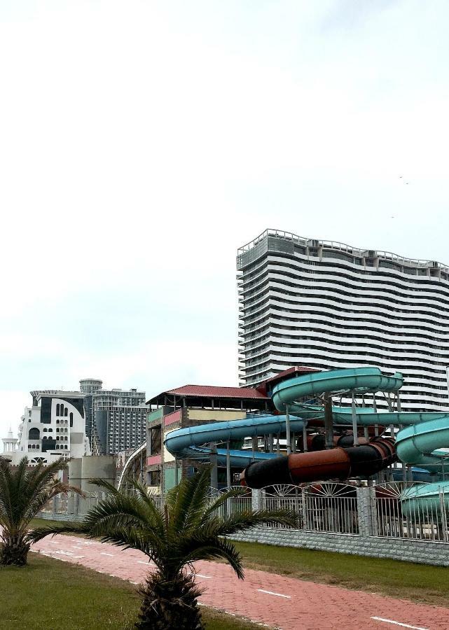 Orbi Sea Towers Apartments Batumi Exterior photo
